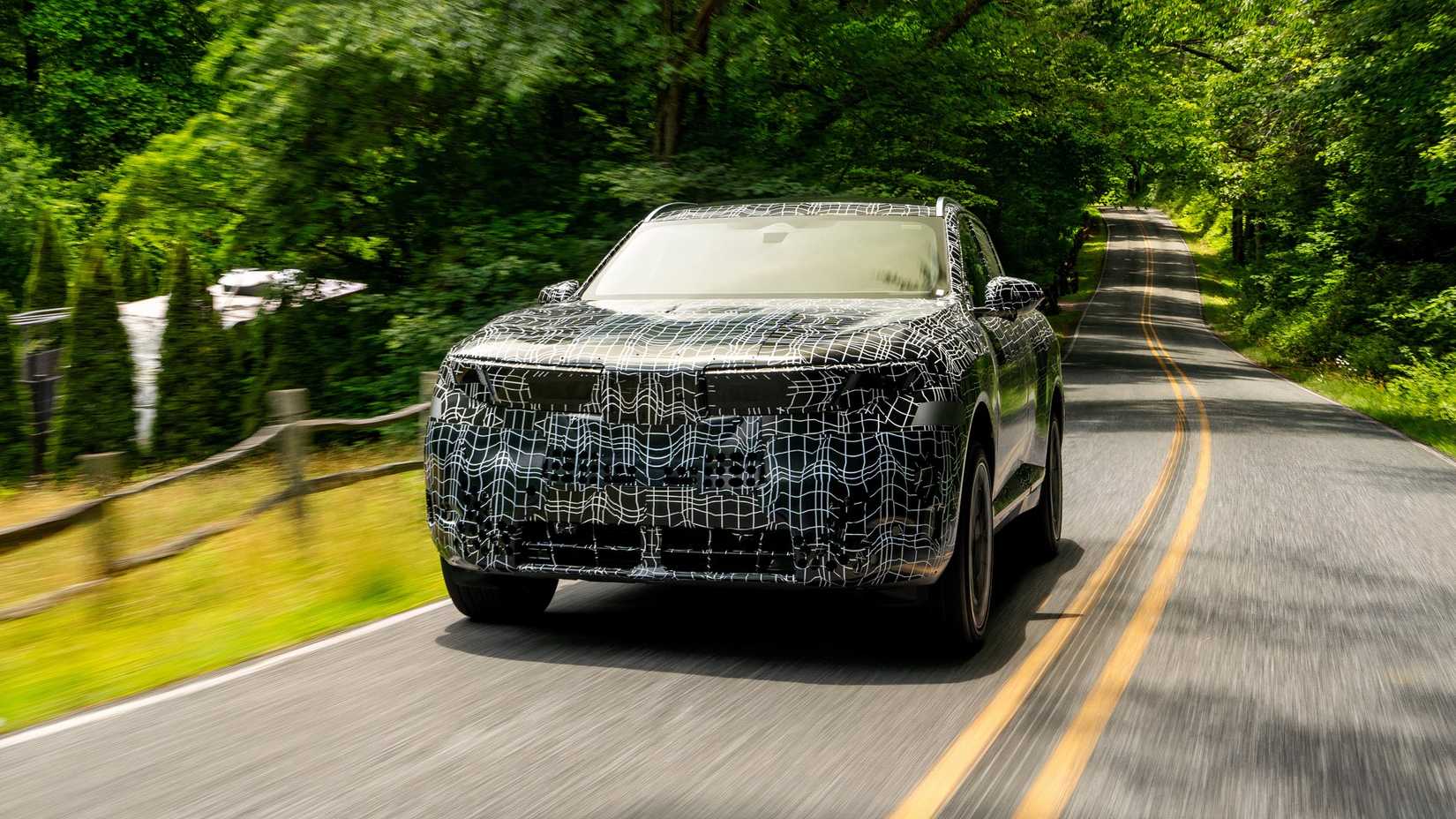 Five Powertrains, Including Hydrogen, and an X5 M Under Pressure